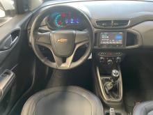 ONIX HATCH LT 1.4 8V FlexPower 5p Mec. 2015 Revisado 151.800km